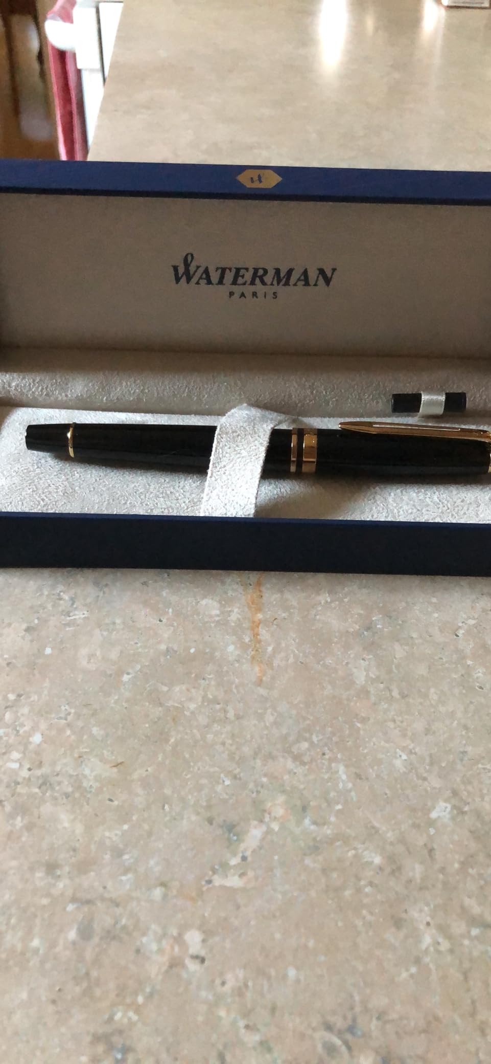Waterman Expert Rollerball Pen, Gloss Black with 23k Gold Trim, Fine Point, Black Ink, Luxury Pen in Gift Box customer photo 2