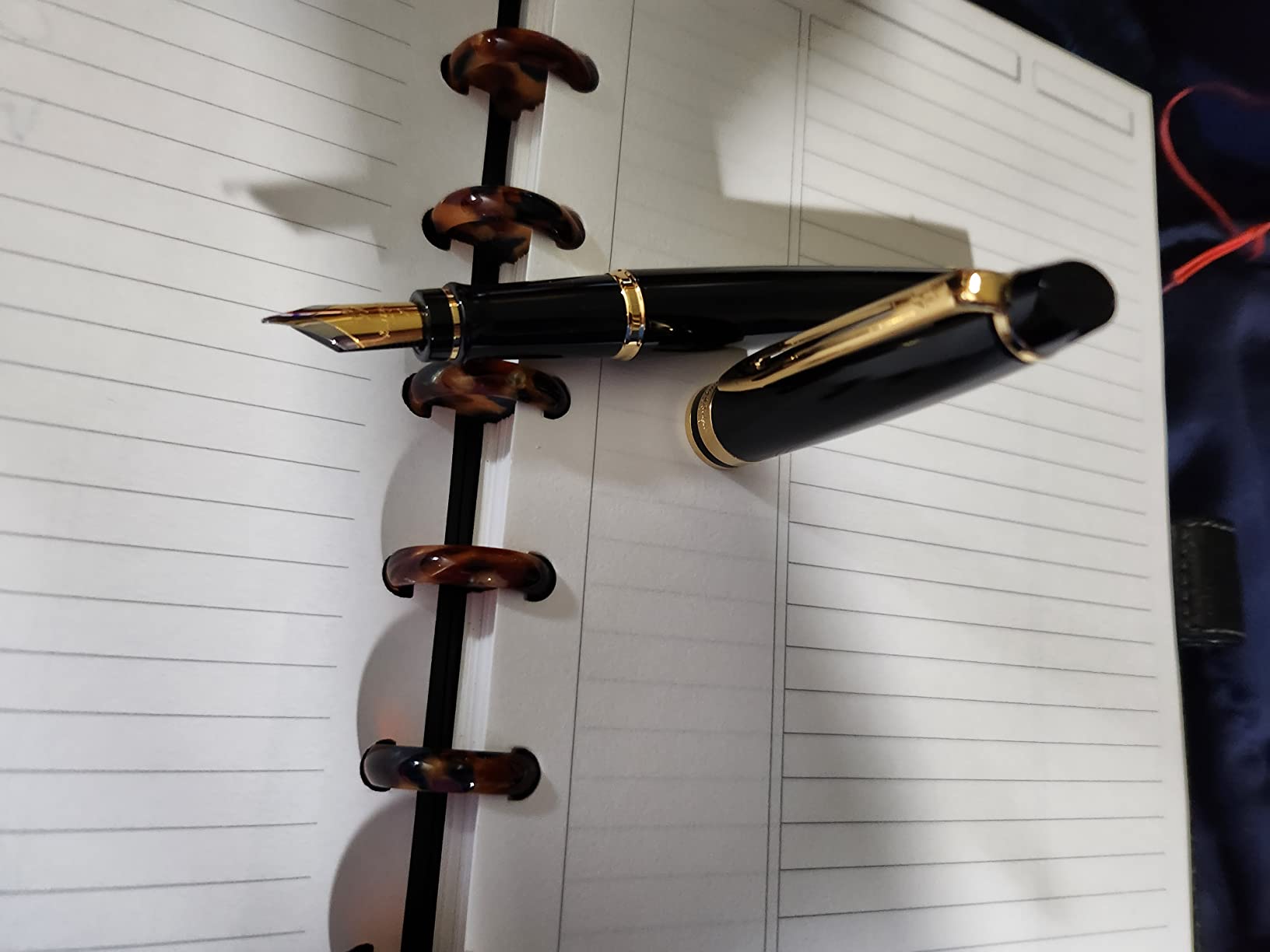 Waterman Expert Fountain Pen, Gloss Black with 23k Gold Trim, Medium Nib, Luxury Pen in Gift Box, Fountain Pen for Writing customer photo 2
