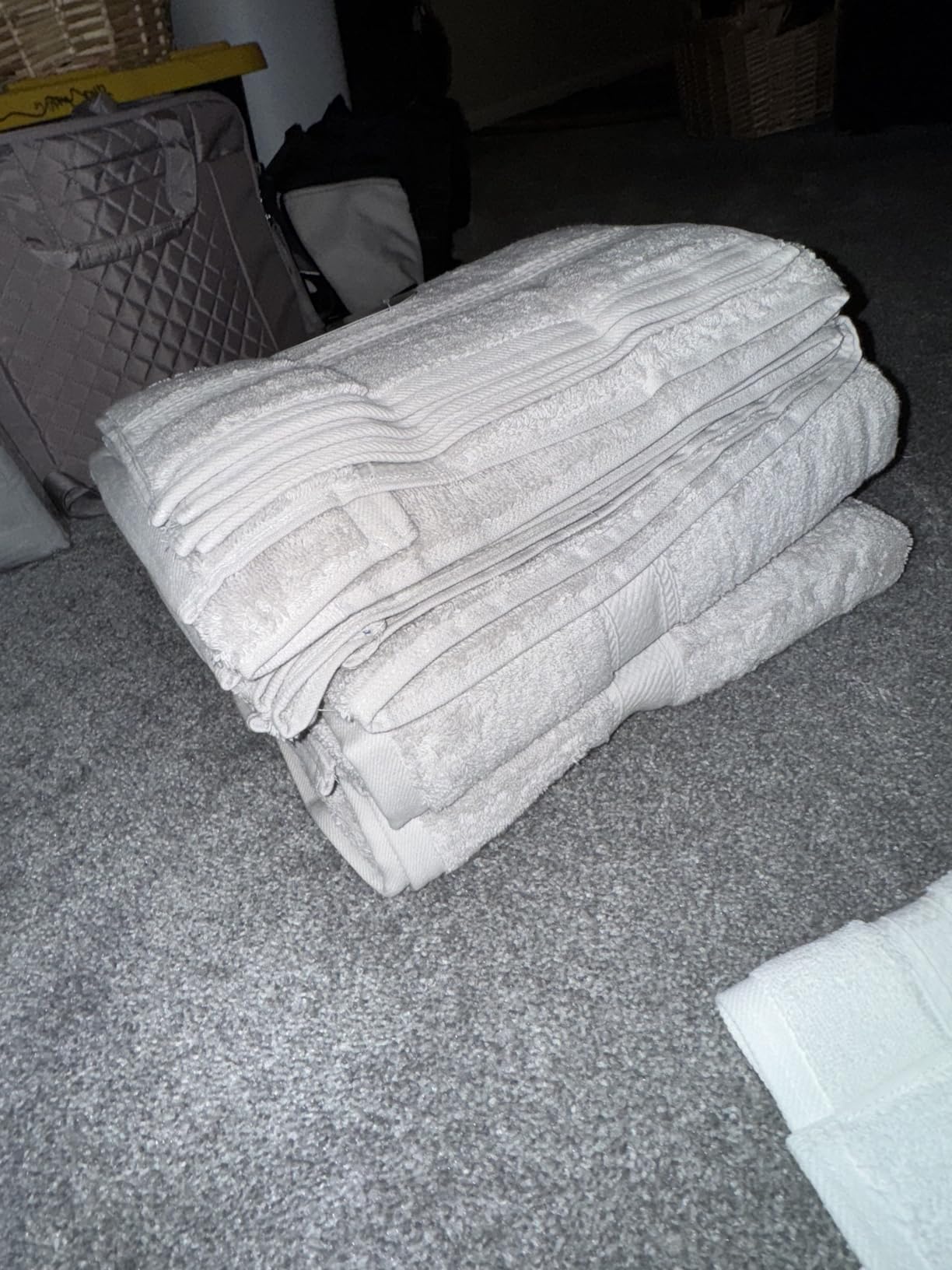 SUPERIOR Egyptian Cotton Pile 6 Piece Towel Set, Includes 2 Bath, 2 Hand, 2 Face Towels/Washcloths, Ultra Soft Luxury Towels, Thick Plush Essentials, Guest Bath, Spa, Hotel Bathroom, Stone customer photo 2
