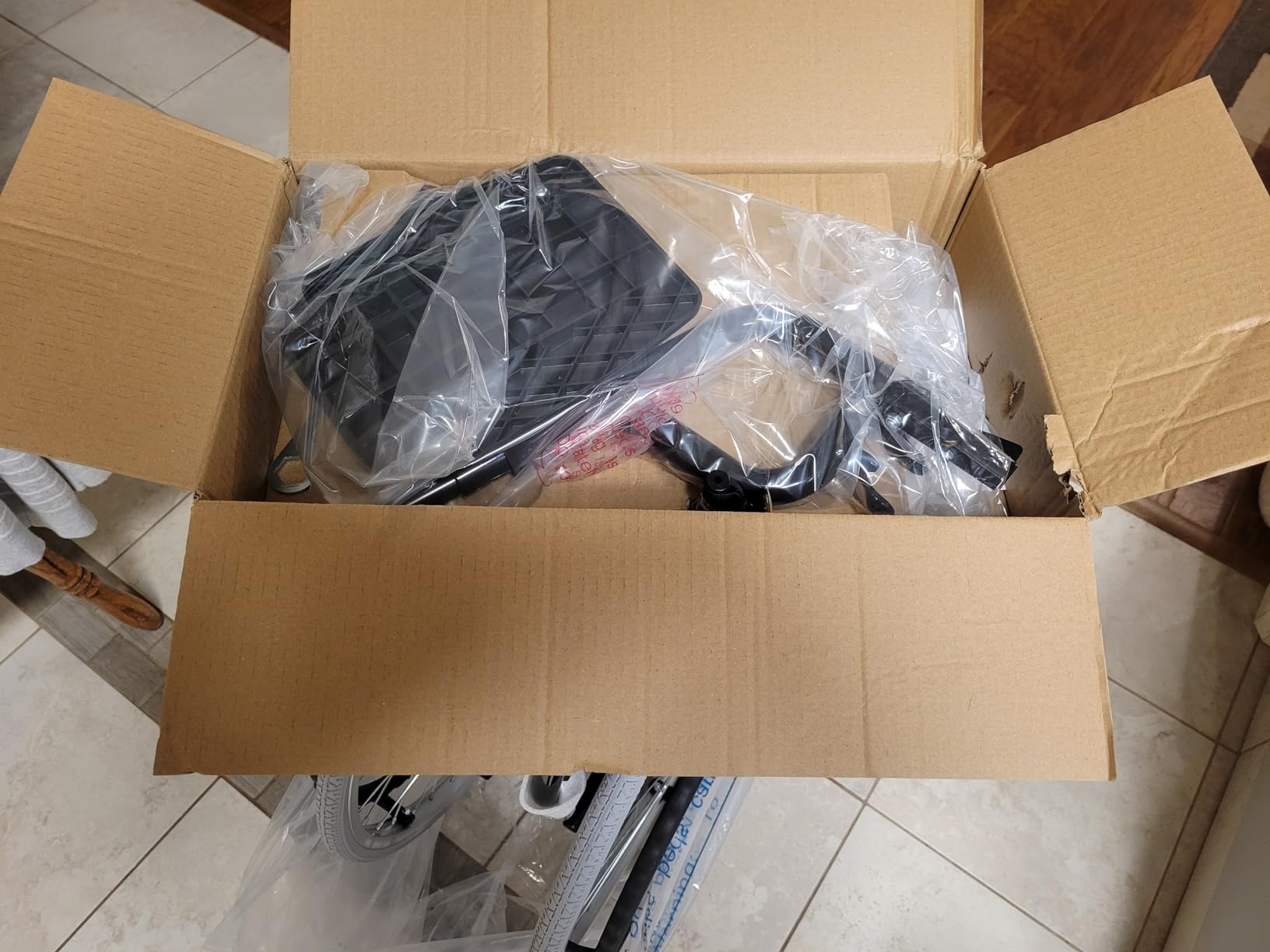 Karman 24 pounds LT-980 Ultra Lightweight Wheelchair Black customer photo 1
