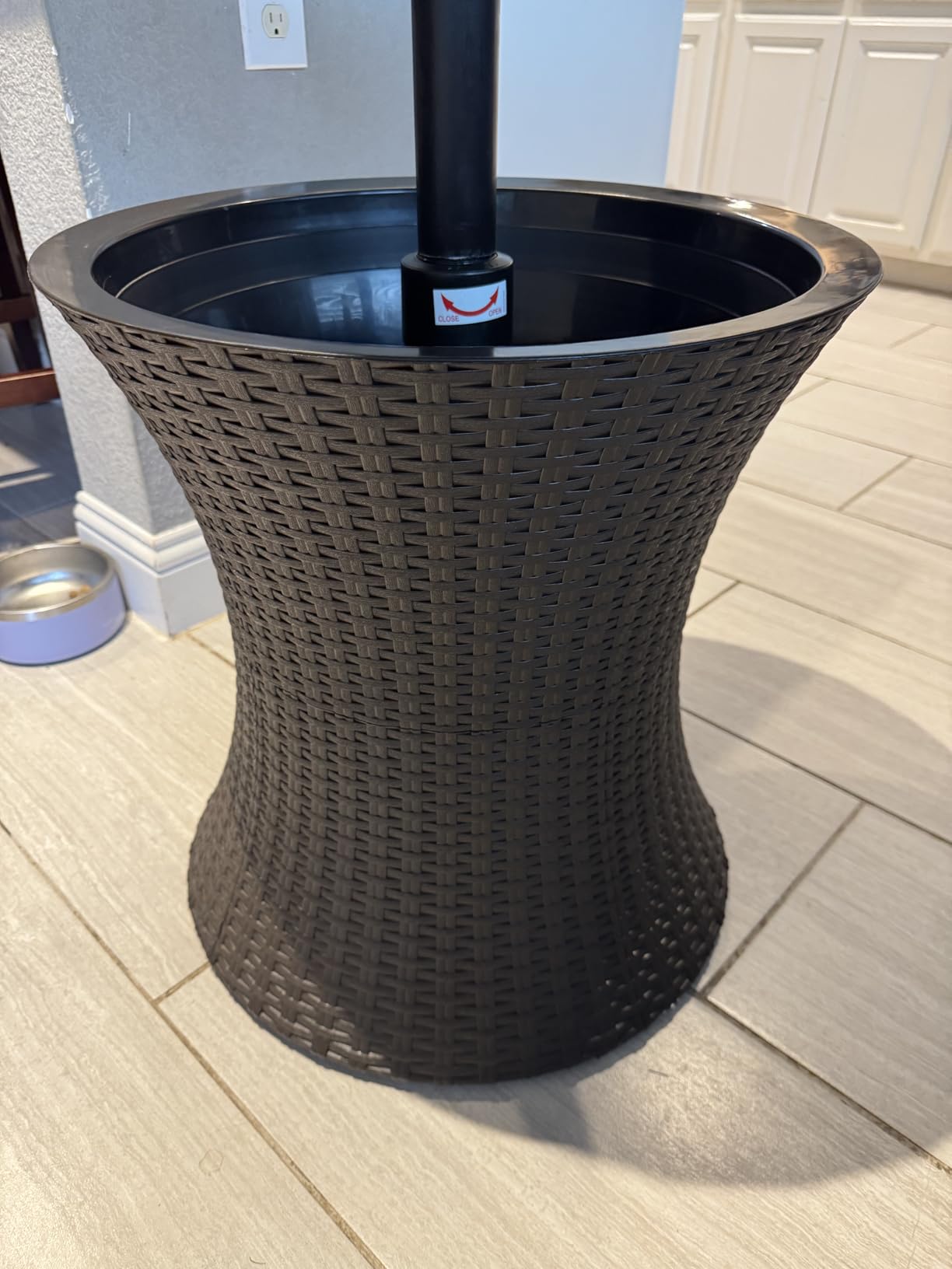 Keter Pacific Cool Bar Outdoor Patio Furniture and Hot Tub Side Table with 7.5 Gallon Beer and Wine Cooler, Espresso Brown customer photo 1