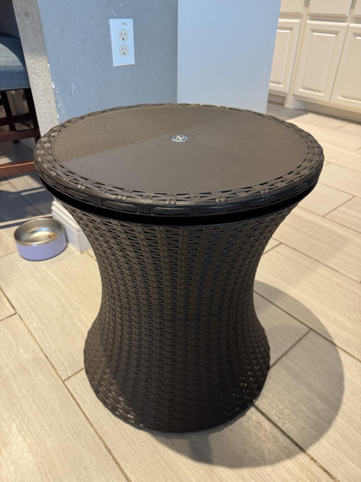 Keter Pacific Cool Bar Outdoor Patio Furniture and Hot Tub Side Table with 7.5 Gallon Beer and Wine Cooler, Espresso Brown customer photo 2
