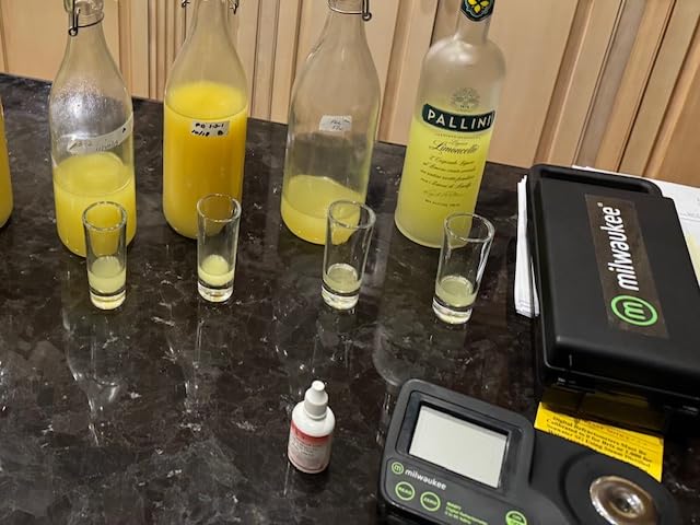 Milwaukee MA871 0-85% Brix Digital Refractometer customer photo 1