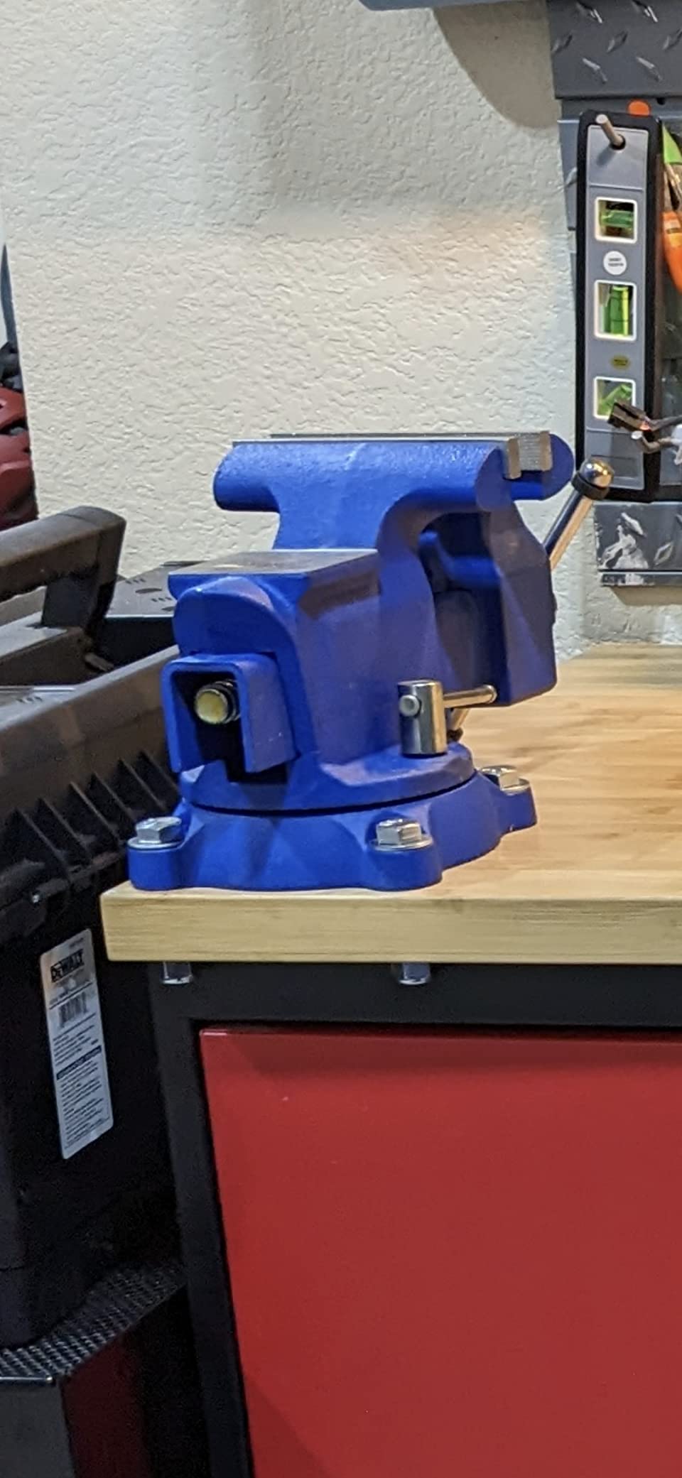Yost Vises 455 Combination Vise | 5.5 Inch Jaw Width Heavy-Duty Utility Pipe and Bench Vise | Cast Iron and Steel U Channel Bar customer photo 1