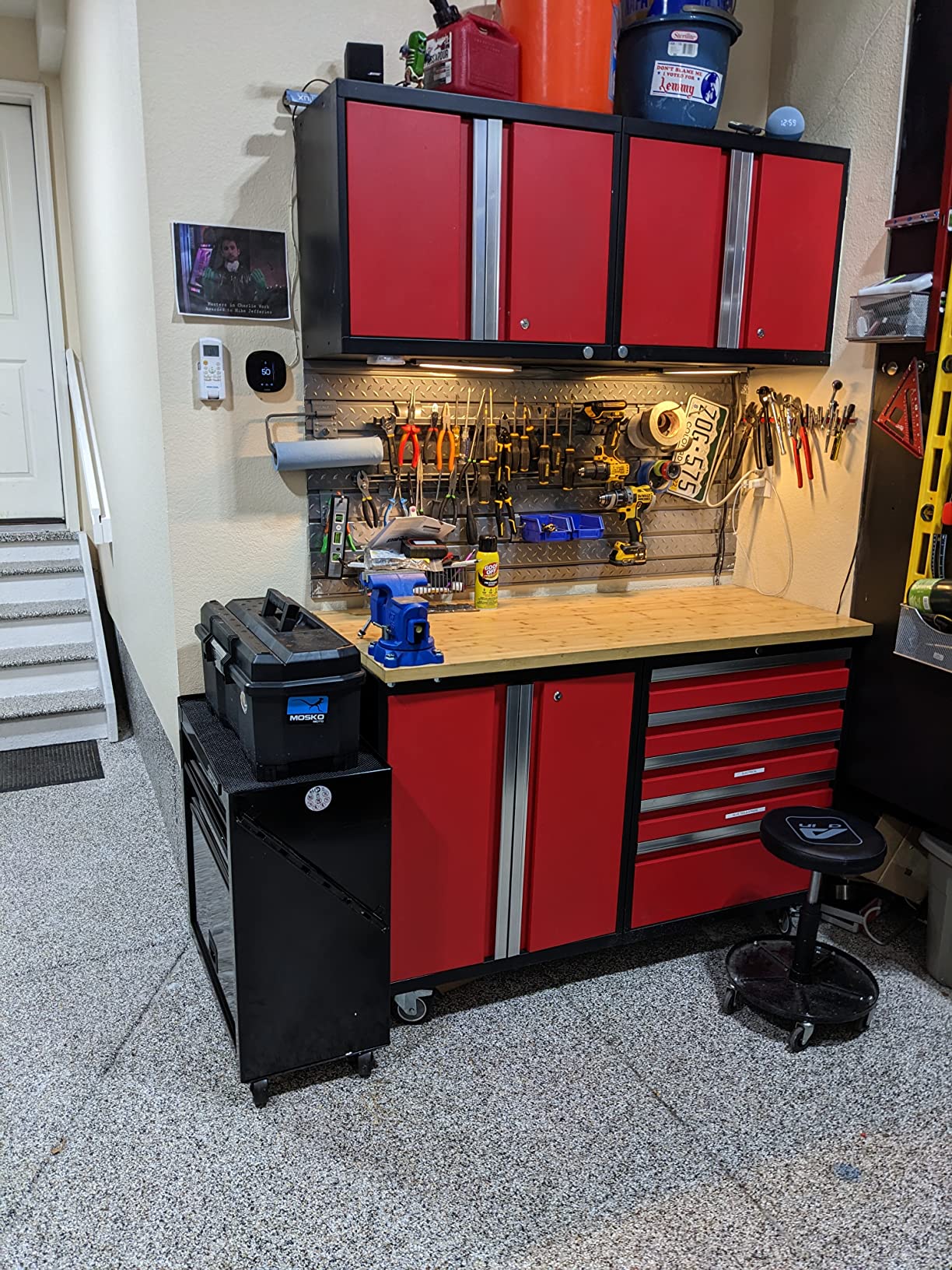 Yost Vises 455 Combination Vise | 5.5 Inch Jaw Width Heavy-Duty Utility Pipe and Bench Vise | Cast Iron and Steel U Channel Bar customer photo 2