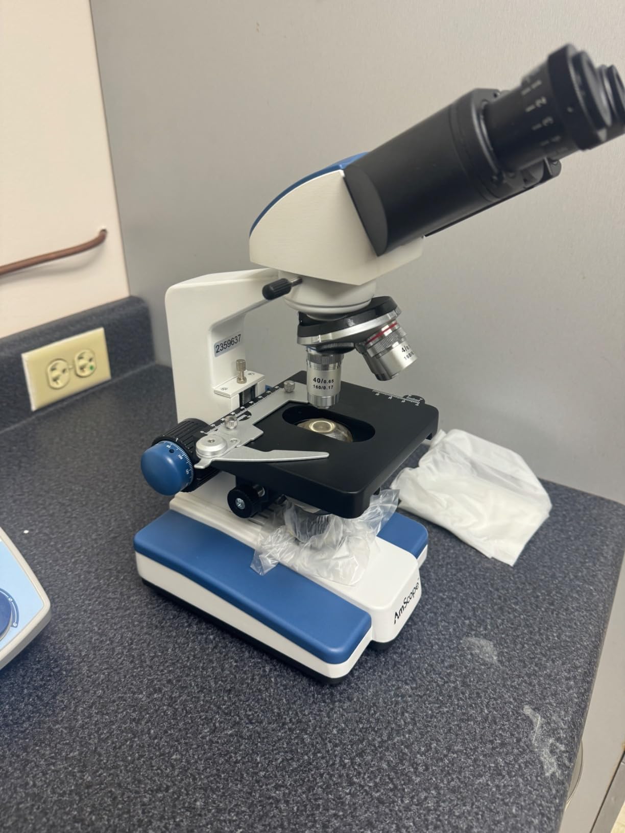 AmScope B120 Series Student & Professional LED Binocular Compound Microscope - 40X-2500X Magnification - Includes 1MP USB Camera & Siedentopf Head customer photo 2