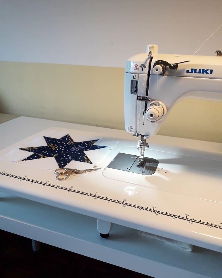 Juki TL-2010Q 1-Needle, Lockstitch, Portable Sewing Machine with Automatic Thread Trimmer for Quilting, Tailoring, Apparel and Home Decor customer photo 1