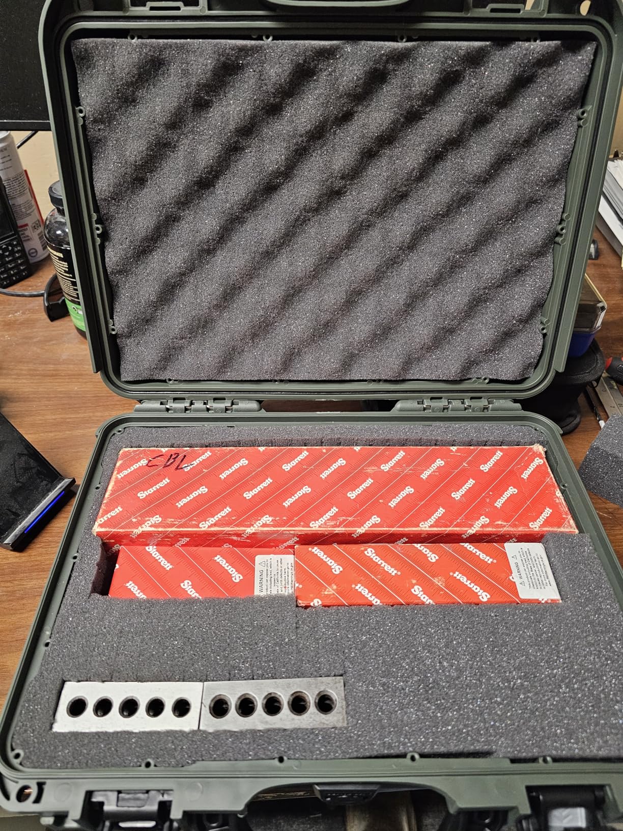 NANUK 910 Hard Case with Customizable Cubed Foam, IP67 Waterproof, Dustproof and Impact Resistant, 14.3