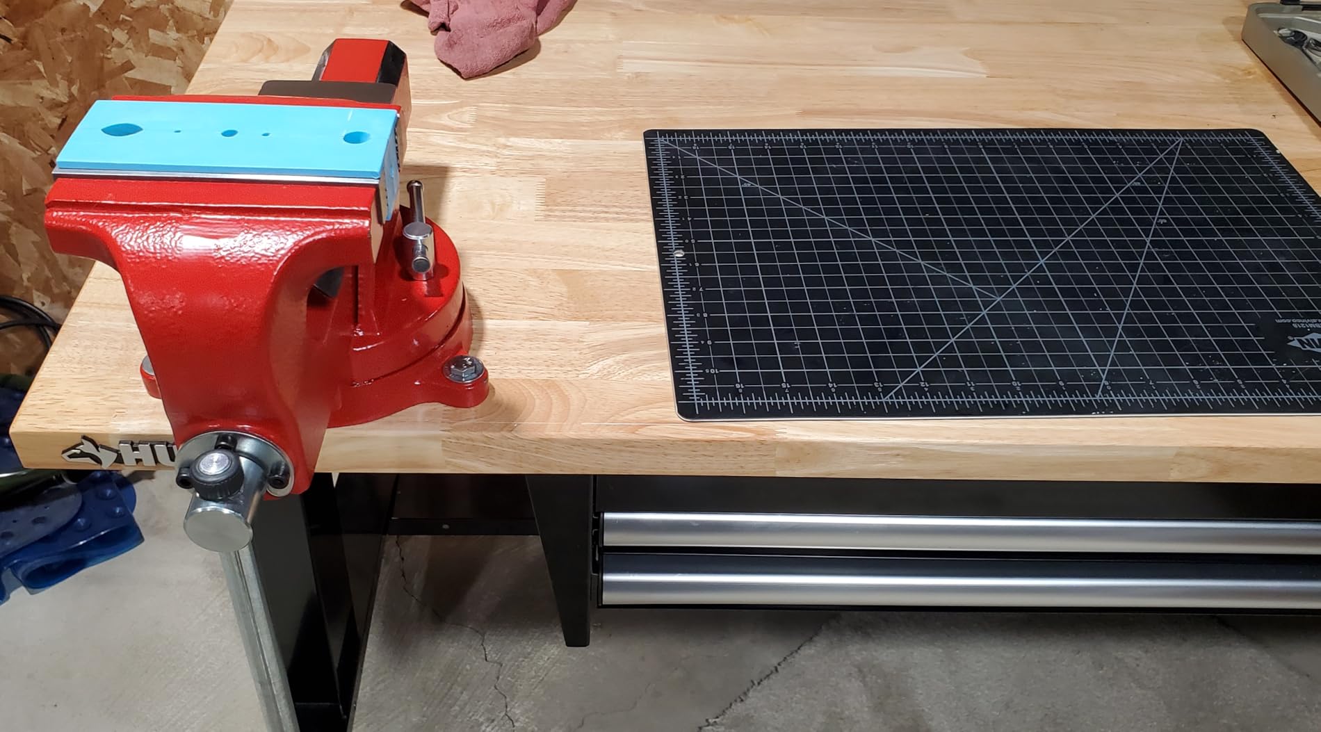 Yost Vises ADI-5 Heavy Duty Vise | 130,000 PSI Austempered Ductile Iron | 5.5 Inch Jaw Width | 360 Interlocking Swivel Base customer photo 1