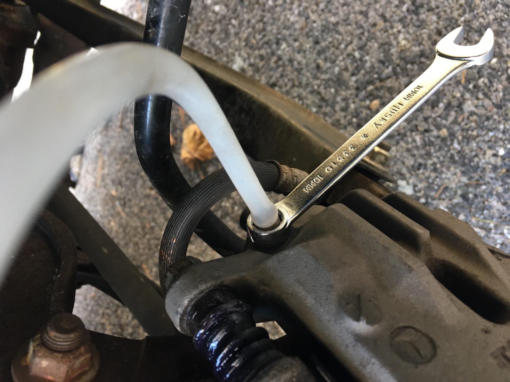 Allstar Performance ALL11017 Bleeder Bottle with Magnet and Check Valve, White customer photo 2