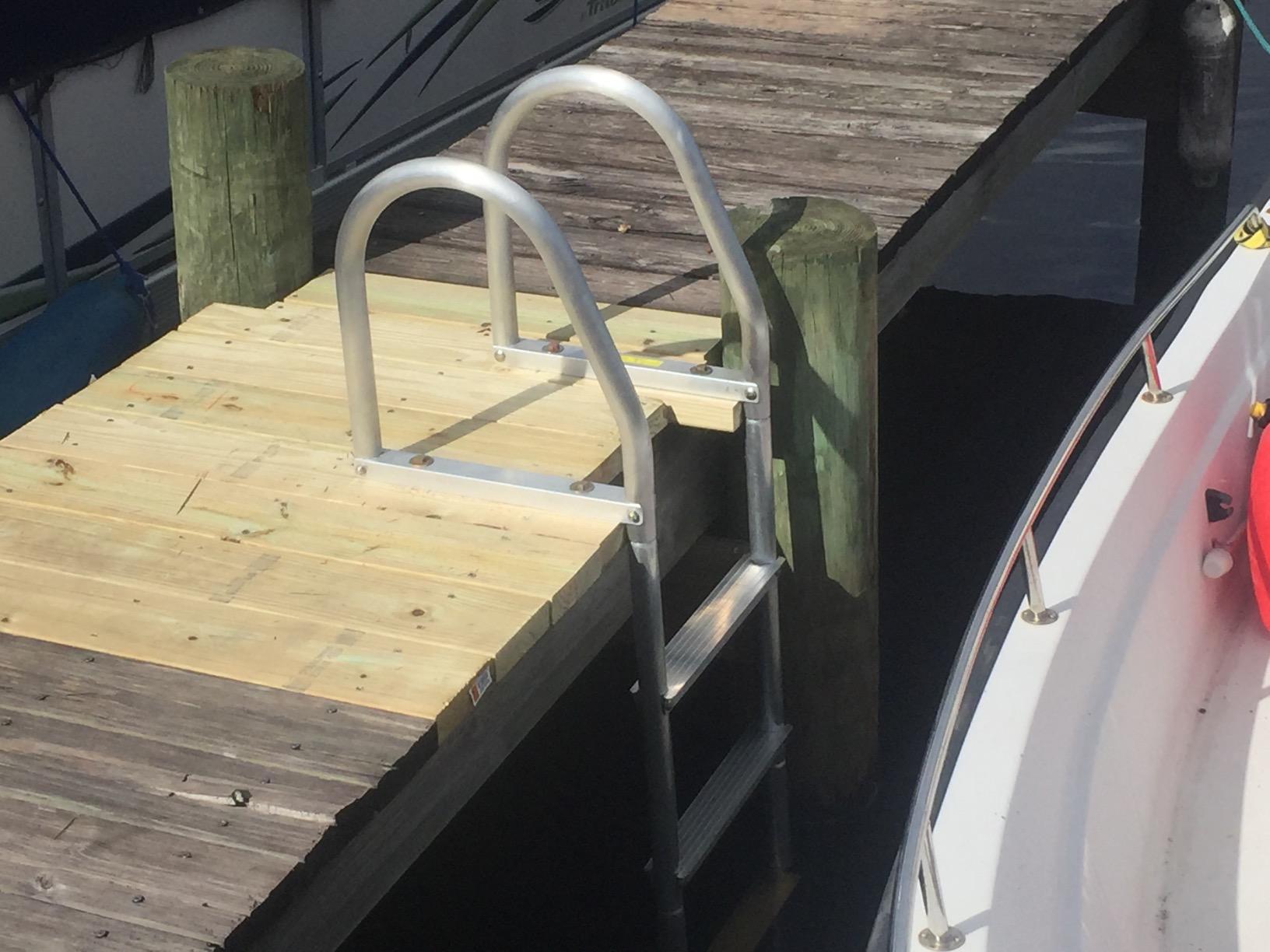Dock Edge ECO Weld Free Fixed Dock Ladder customer photo 2
