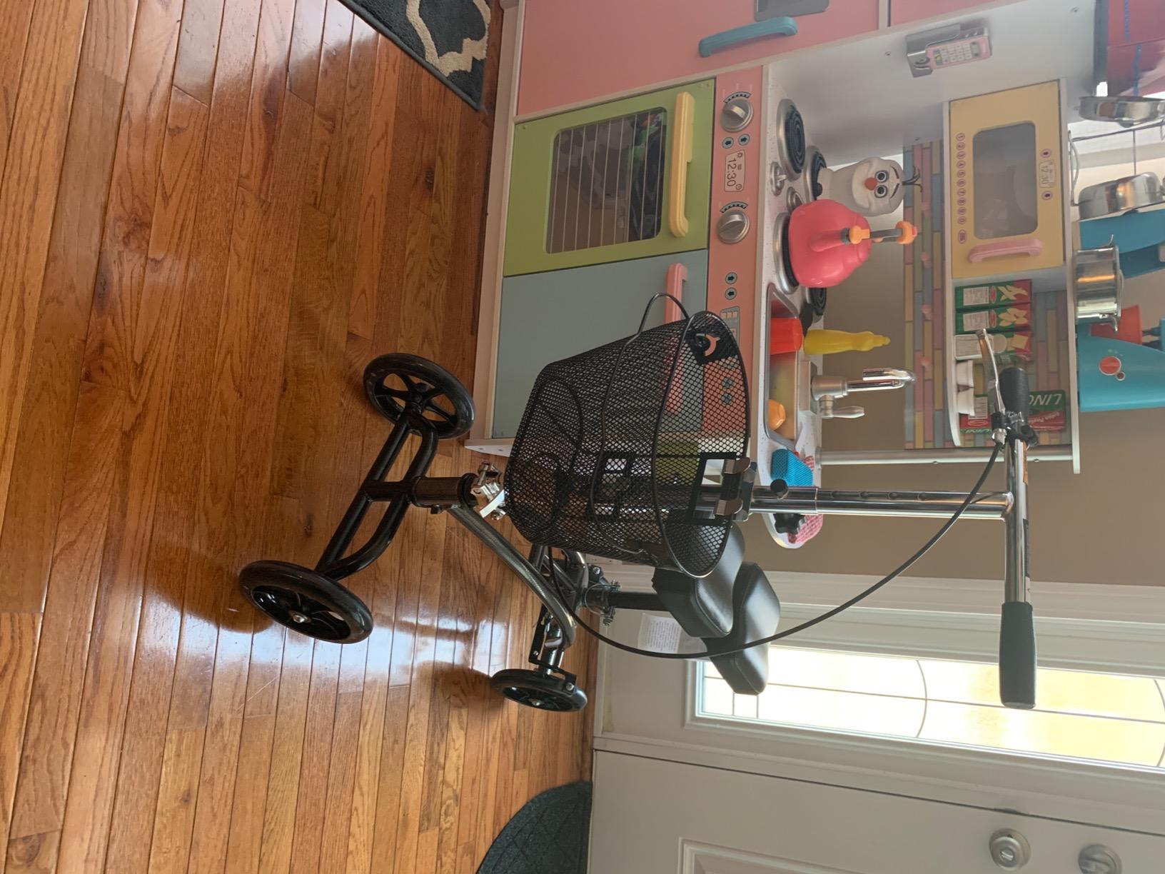 Drive Medical 796 Adjustable Height Steerable Knee Walker Knee Scooter Leg Walker Crutch Alternative, Dual Pad with Basket and Hand Brake 350 Pound Weight Cap customer photo 2