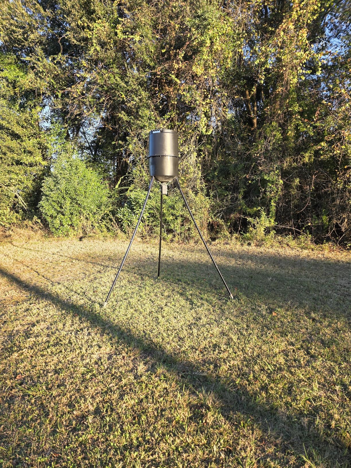 WILDGAME INNOVATIONS Quick-Set 225 lb Game Feeder with Digital Timer | Durable Tripod Corn/Pellet Hunting Feeder with 1-4 Available Feed Times & 30-feet Radius customer photo 2