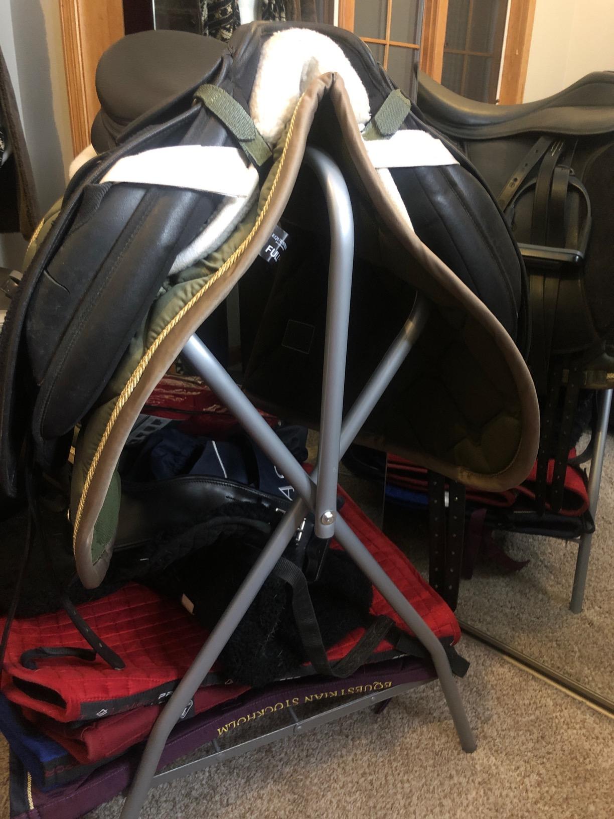 Dover Saddlery 34