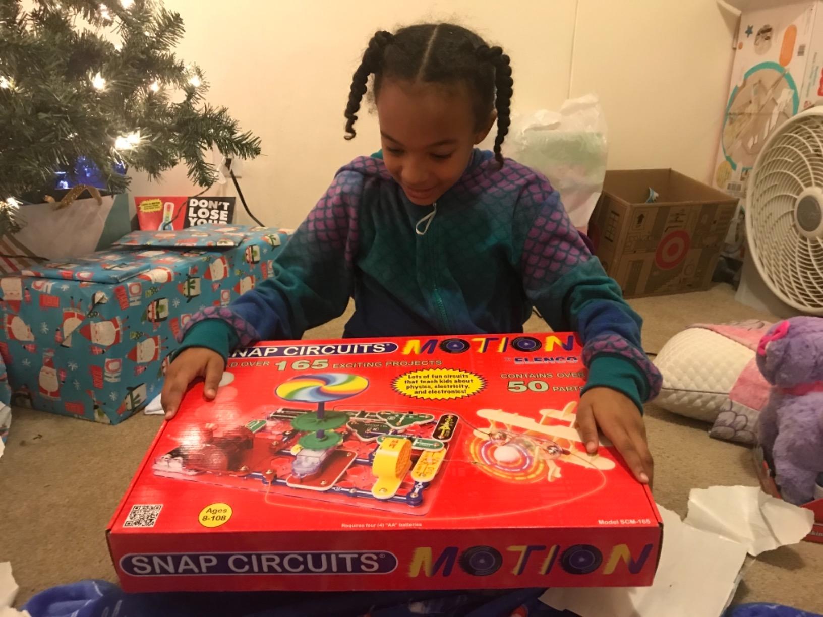Snap Circuits - Motion Electronics Discovery Kit customer photo 1