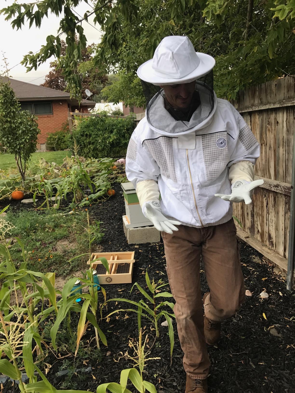 Humble Bee 112 Goatskin Beekeeping Gloves with Ventilated Cuffs customer photo 1