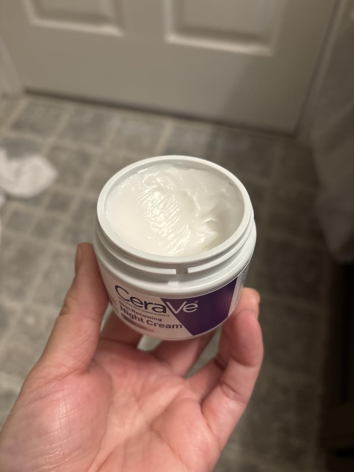 CeraVe Skin Renewing Night Cream, Peptide Complex, Hyaluronic Acid & Ceramide Moisturizer for Face, 1.7 Ounce customer photo 1
