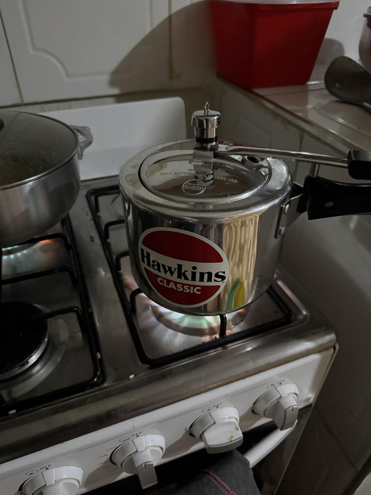 Hawkins 4 Litre Classic Pressure Cooker, Best Inner Lid Cooker, Silver (CL40) customer photo 1