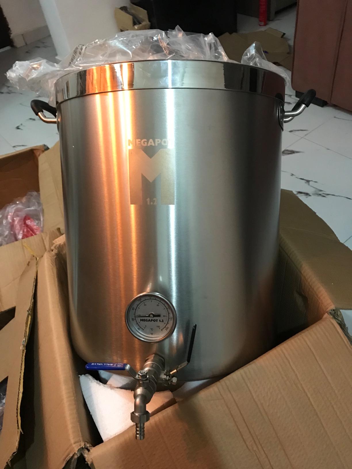 Northern Brewer - MegaPot Stainless Steel Brew Kettle with Volume Markings (8 Gallon w/Valve and Thermometer) customer photo 2