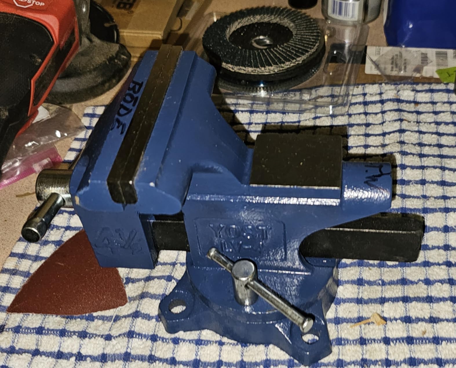 Yost Vises LV-4 Homeowner's Vise | 4.5 Inch Jaw Width with 3 Inch Jaw Opening | Swivel Base customer photo 1