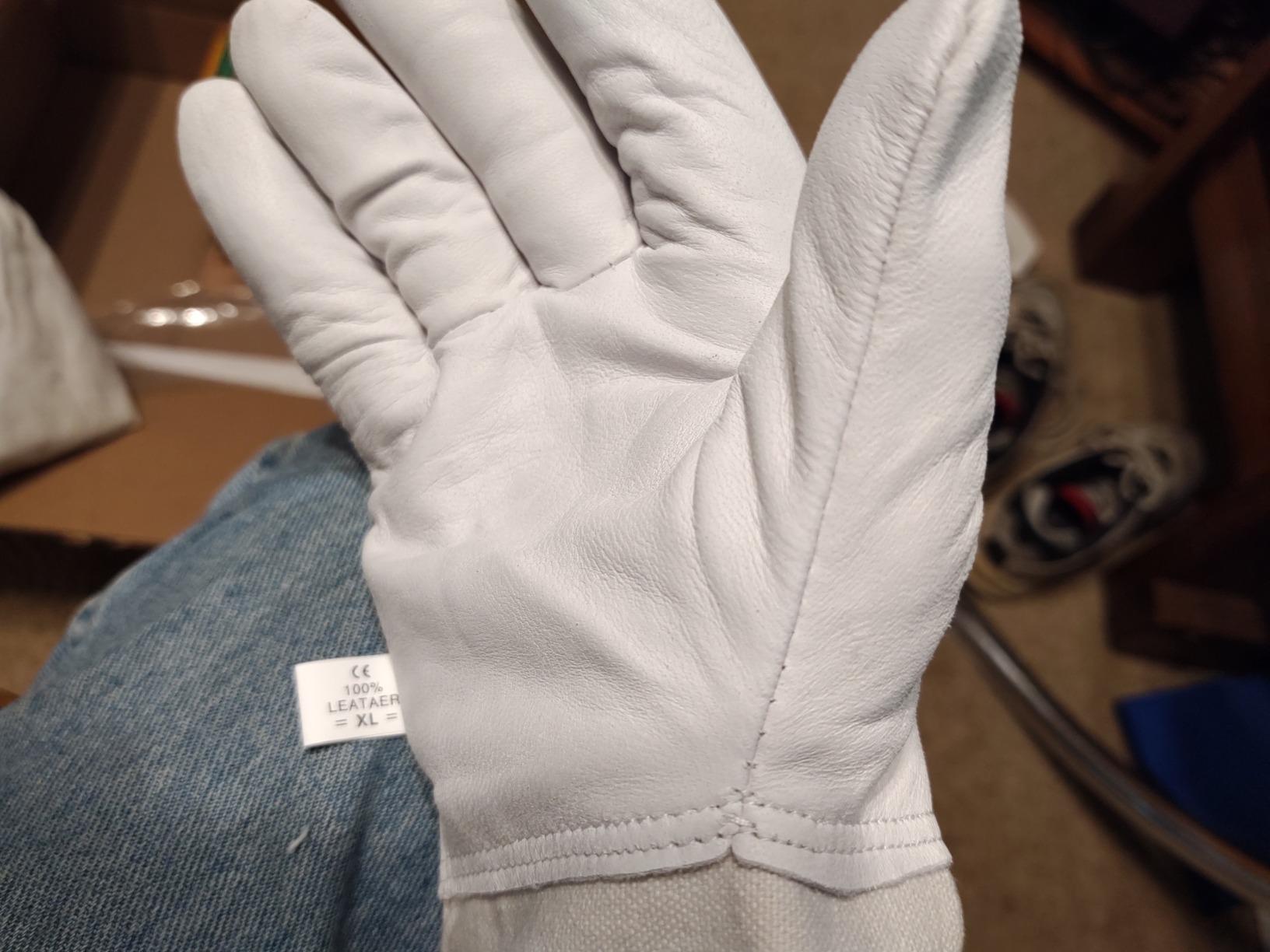 KINGLAKE Beekeeping Gloves Bee Hive Gloves Goatskin Beekeeping Protective Glove with Sleeves Large for the Beginner Beekeeper customer photo 1
