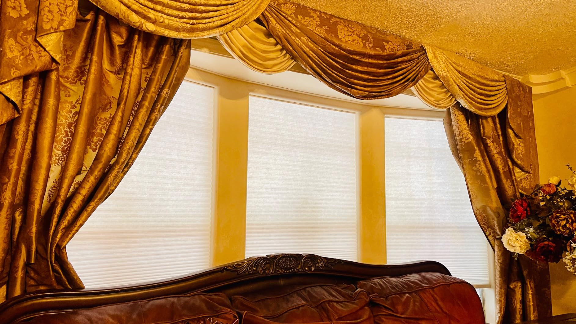 Redi Shade No Tools Easy Lift Trim-at-Home Cordless Cellular Light Filtering Fabric Shade White, 30