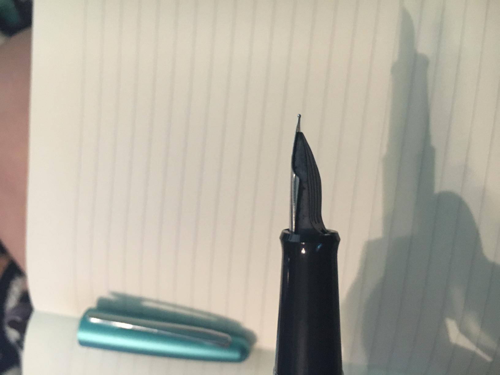 PILOT MR Retro Pop Collection Fountain Pen in Gift Box, Turquoise Barrel with Dots Accent, Fine Point Stainless Steel Nib, Refillable Black Ink (91436) customer photo 2