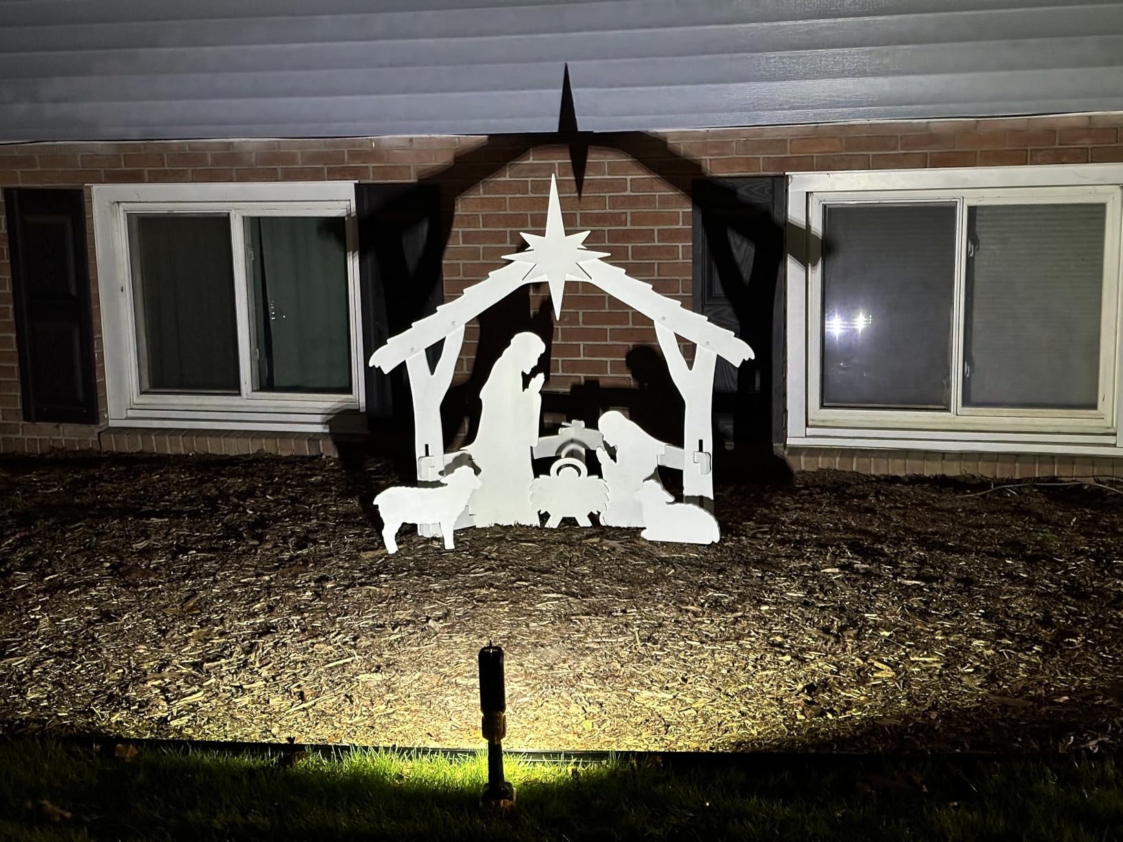 FrontYard Originals All-Weather Outdoor Nativity, Waterproof, Made in USA, Over 4ft Tall, Durable Material, Simple Assembly, Easy Storage, Yard Nativity Set customer photo 2