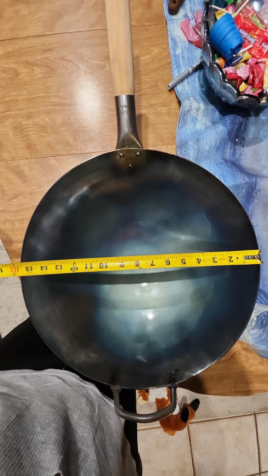 Craft Wok Big 16 Inch Heavy Hand Hammered Carbon Steel Pow Wok with Wooden and Steel Helper Handle (Round Bottom) / 731W138 customer photo 1