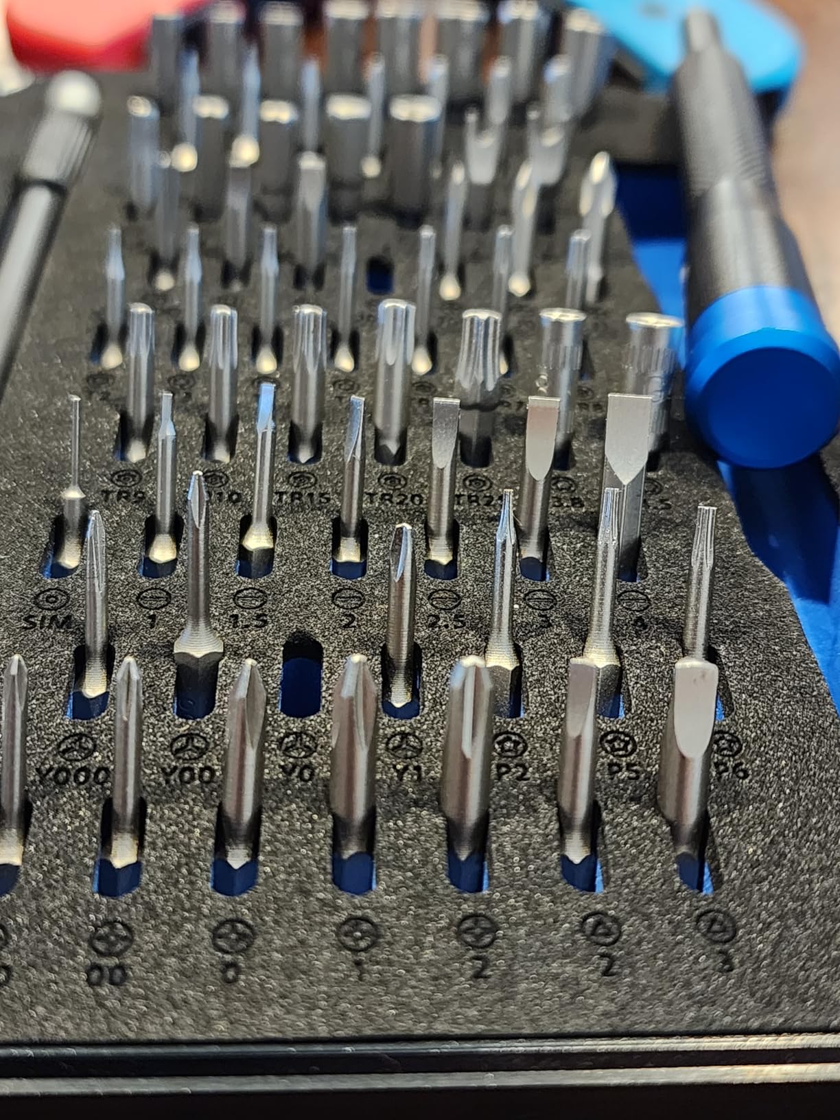 iFixit Mako Driver Kit - 64 Precision Bit Set for Electronics Repair customer photo 2
