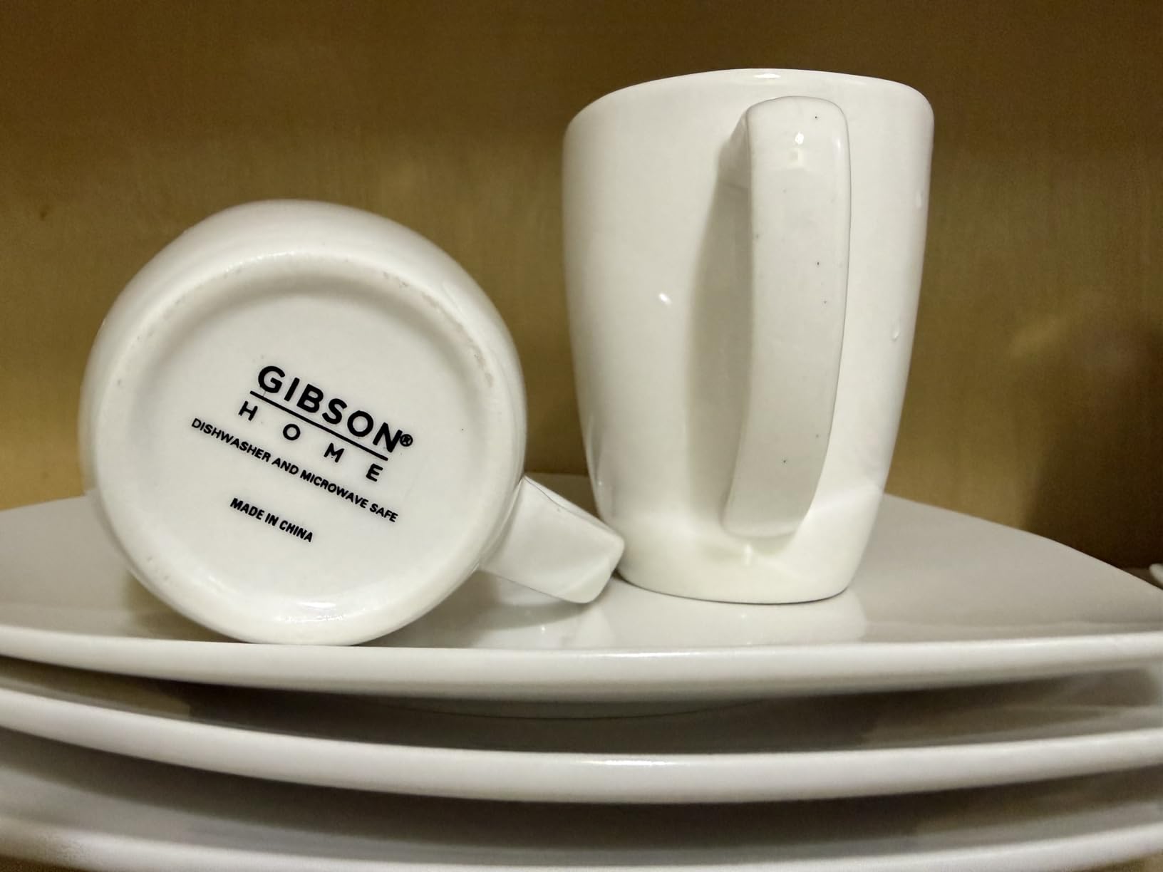 Gibson Home Zen Buffet White Porcelain Dinnerware Set for 4, Square Plates Bowls and Mugs, Chip and Scratch Resistant, Dishwasher and Microwave Safe, 16 Piece customer photo 1