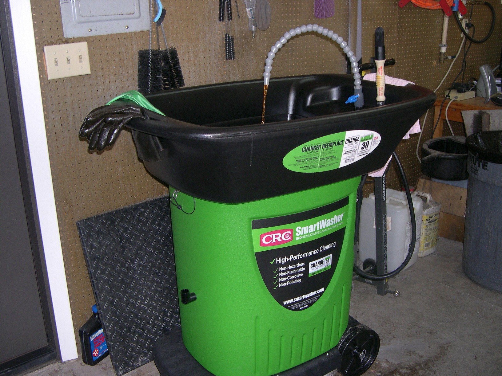CRC SmartWasher SW-423 Mobile Parts Washer Kit - Bioremediating, Water-Based, Non-Flammable, pH Neutral customer photo 2