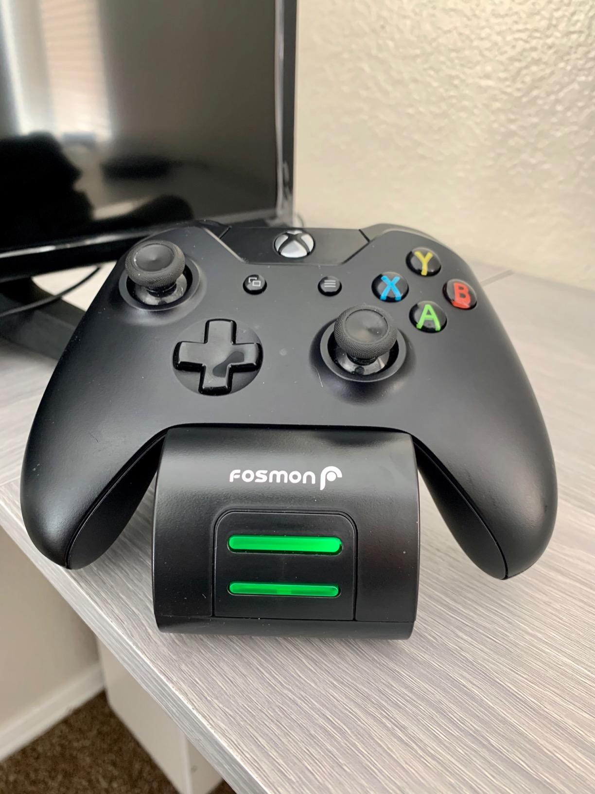 Fosmon Fast Charging Controller Charger Station for Xbox Series X|S, Xbox One, Elite, Core w/ 2X 5280mWh Rechargeable Battery Packs customer photo 2