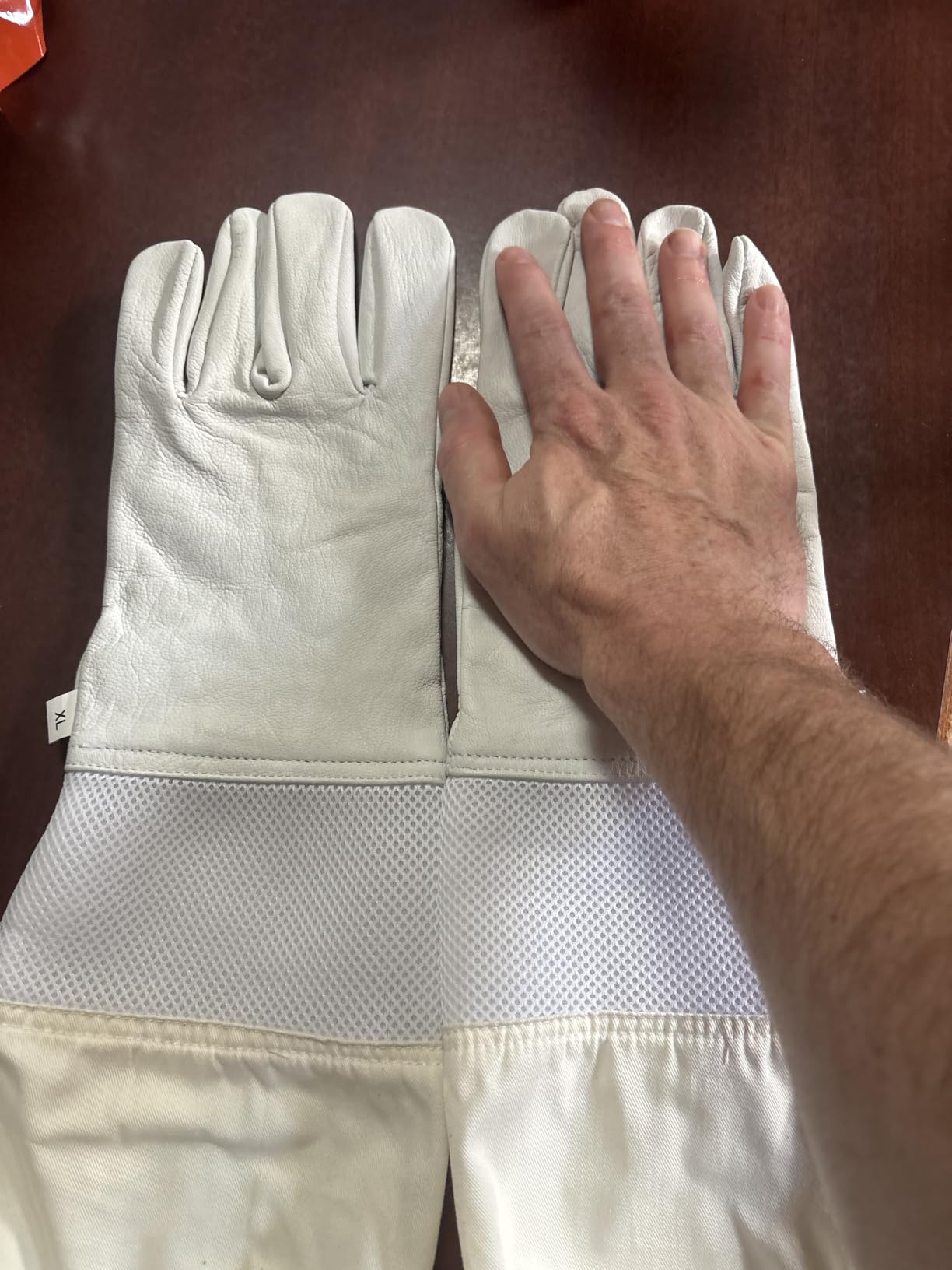 Premium Goatskin Leather Bee Gloves with Breathable Vent and Long Canvas Sleeve, Protective Gear for Beekeepers (L) customer photo 2