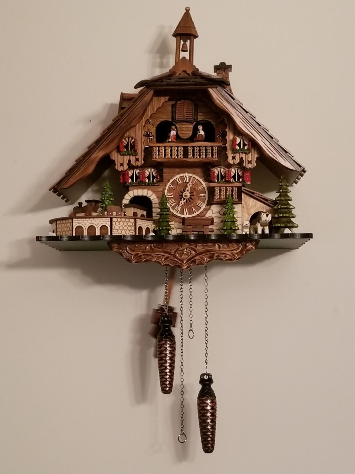 Engstler Quartz Cuckoo Clock Black Forest House with Moving Train, with Music EN 48110 QMT customer photo 2