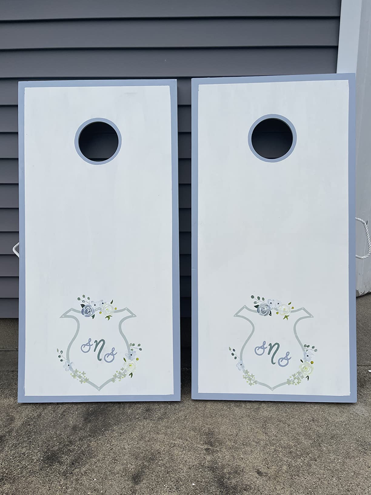 Triumph Sports 2x4 and 2x3 Solid Wood Premium Cornhole Sets - Poplar Veneer Plywood - Solid Wood Rear Legs - Interior Bag Storage - 8 Bags Included customer photo 1
