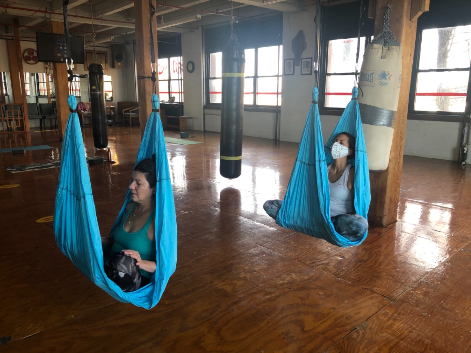 UpCircleSeven Aerial Yoga Swing Set Ceiling Mount Accessories customer photo 1