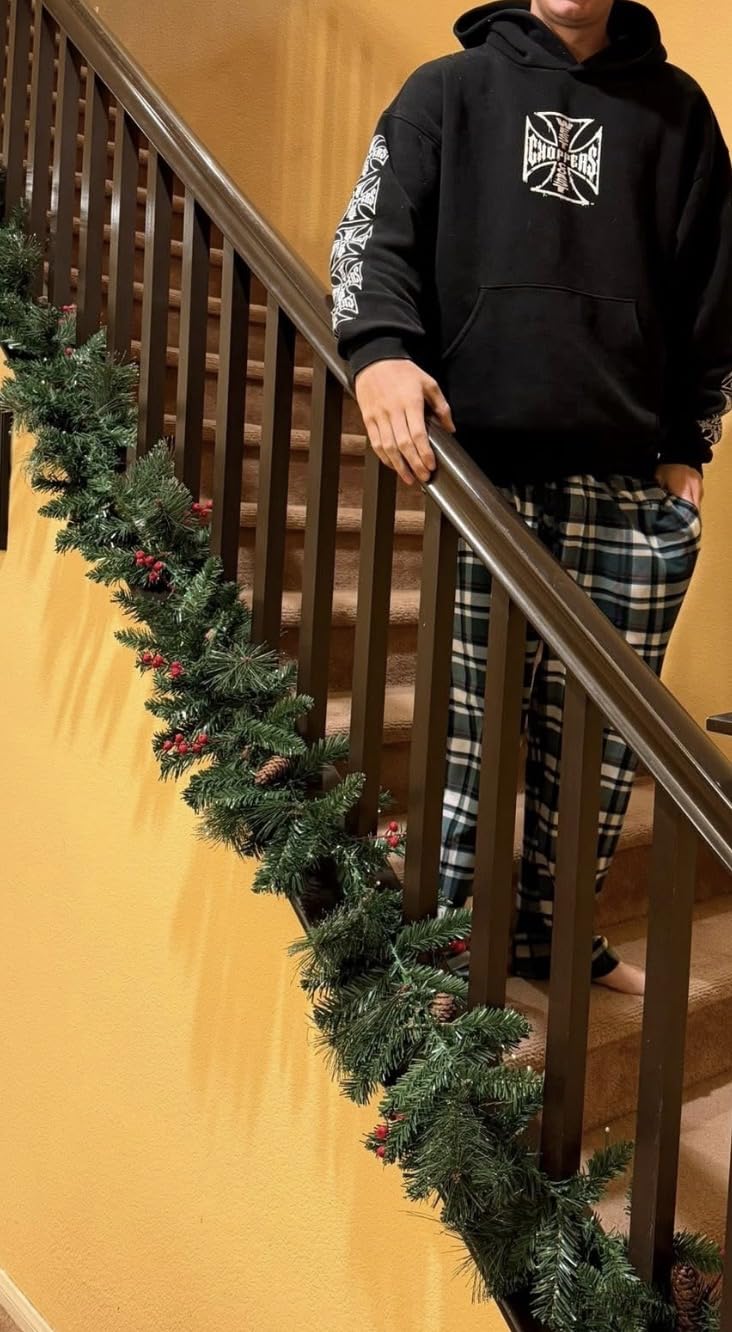 Best Choice Products 9ft Pre-Lit Holiday Pre-Decorated Christmas Garland for Stairs, Fireplace, Decoration w/PVC Tips, 50 Lights, Pine Cones, Berries - Unflocked customer photo 1
