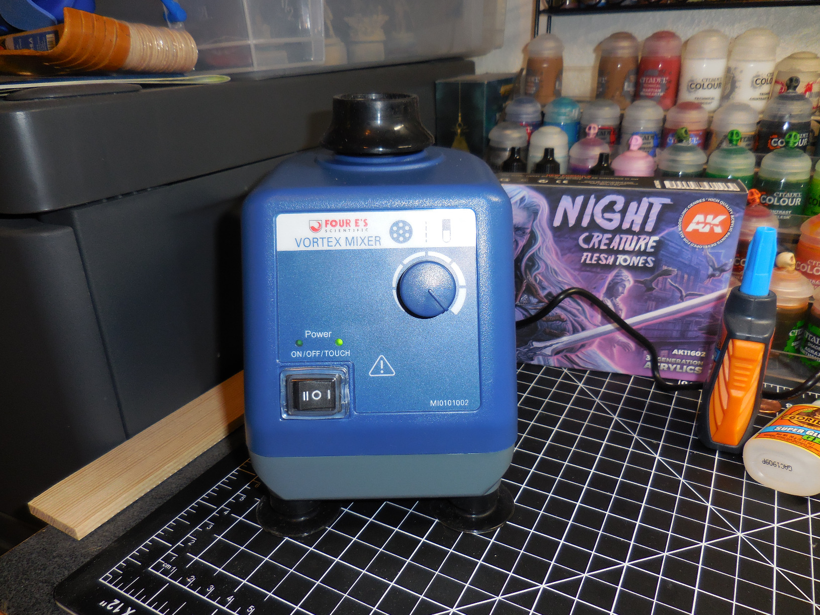 FOUR E'S SCIENTIFIC Laboratory Vortex Mixer Various Speed 0-3000rpm, Touch & Continuous Function - Vortex Shaker Mixer Test Tubes Acrylic Paints Ink customer photo 1