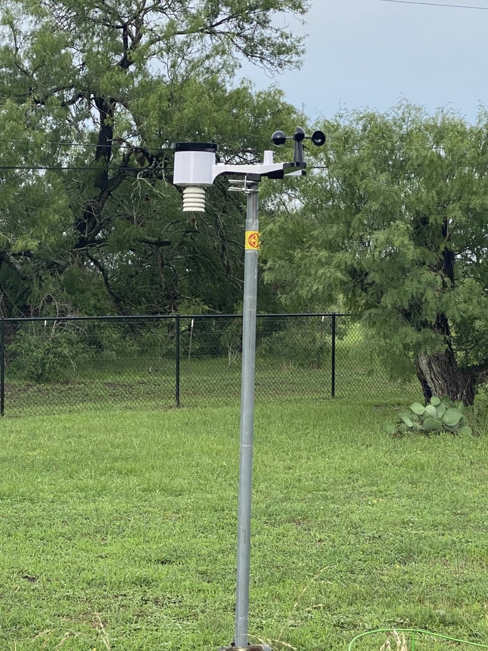 Ambient Weather WS-2902 WiFi Smart Weather Station customer photo 1