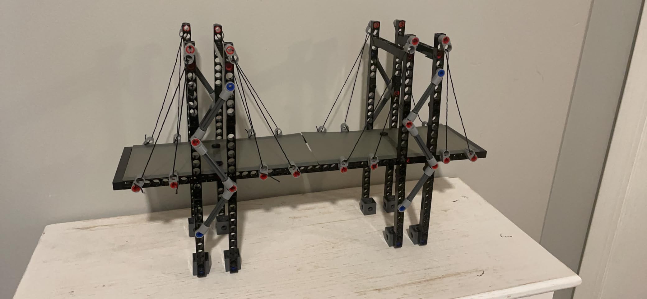 Thames & Kosmos Structural Engineering: Bridges & Skyscrapers | Science & Engineering Kit | Build 20 Models | Learn about Force, Load, Compression, Tension | Parents' Choice Gold Award Winner, Blue customer photo 2