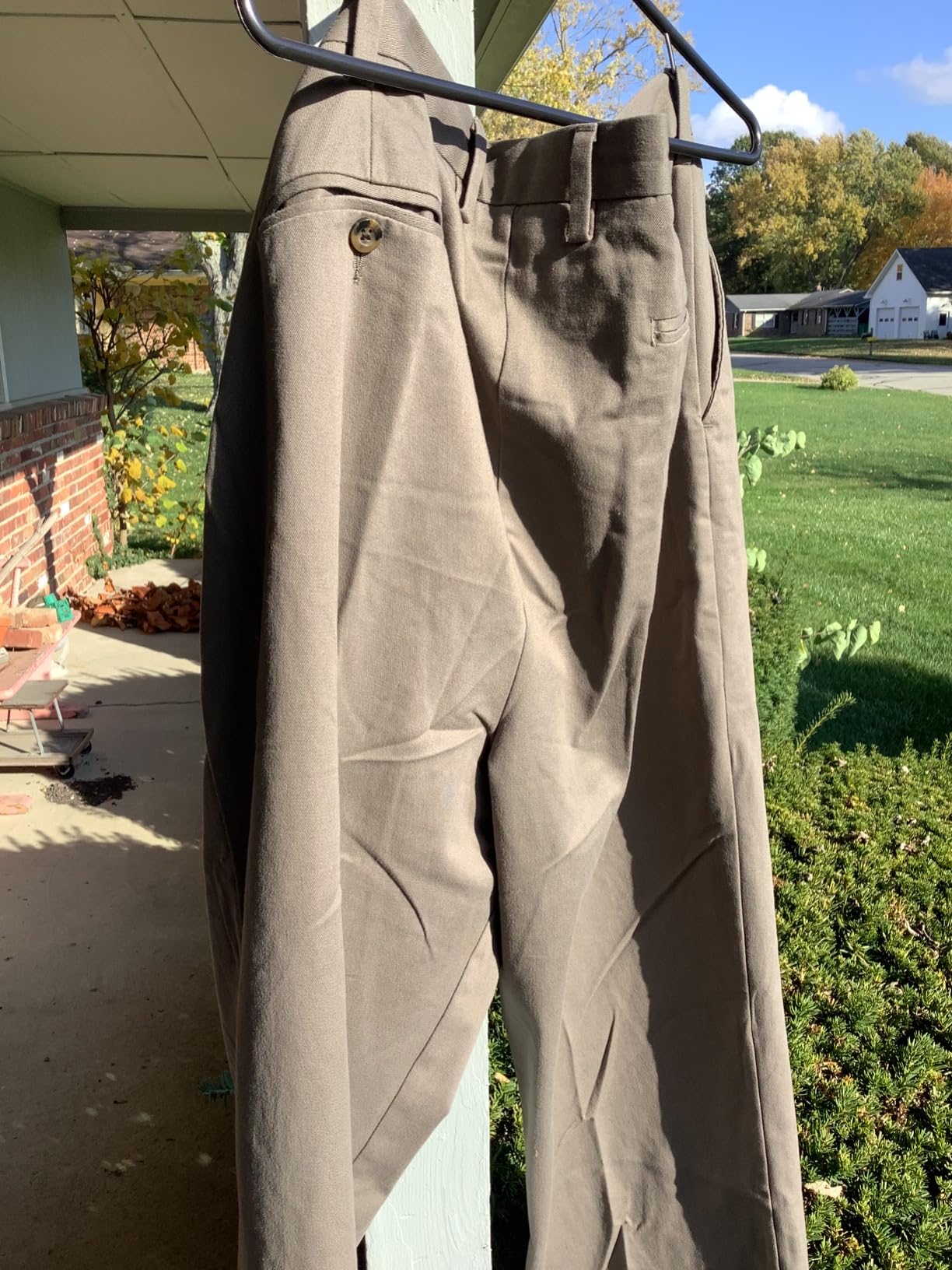 Amazon Essentials Men's Classic-Fit Wrinkle-Resistant Flat-Front Stretch Chino Pant customer photo 2