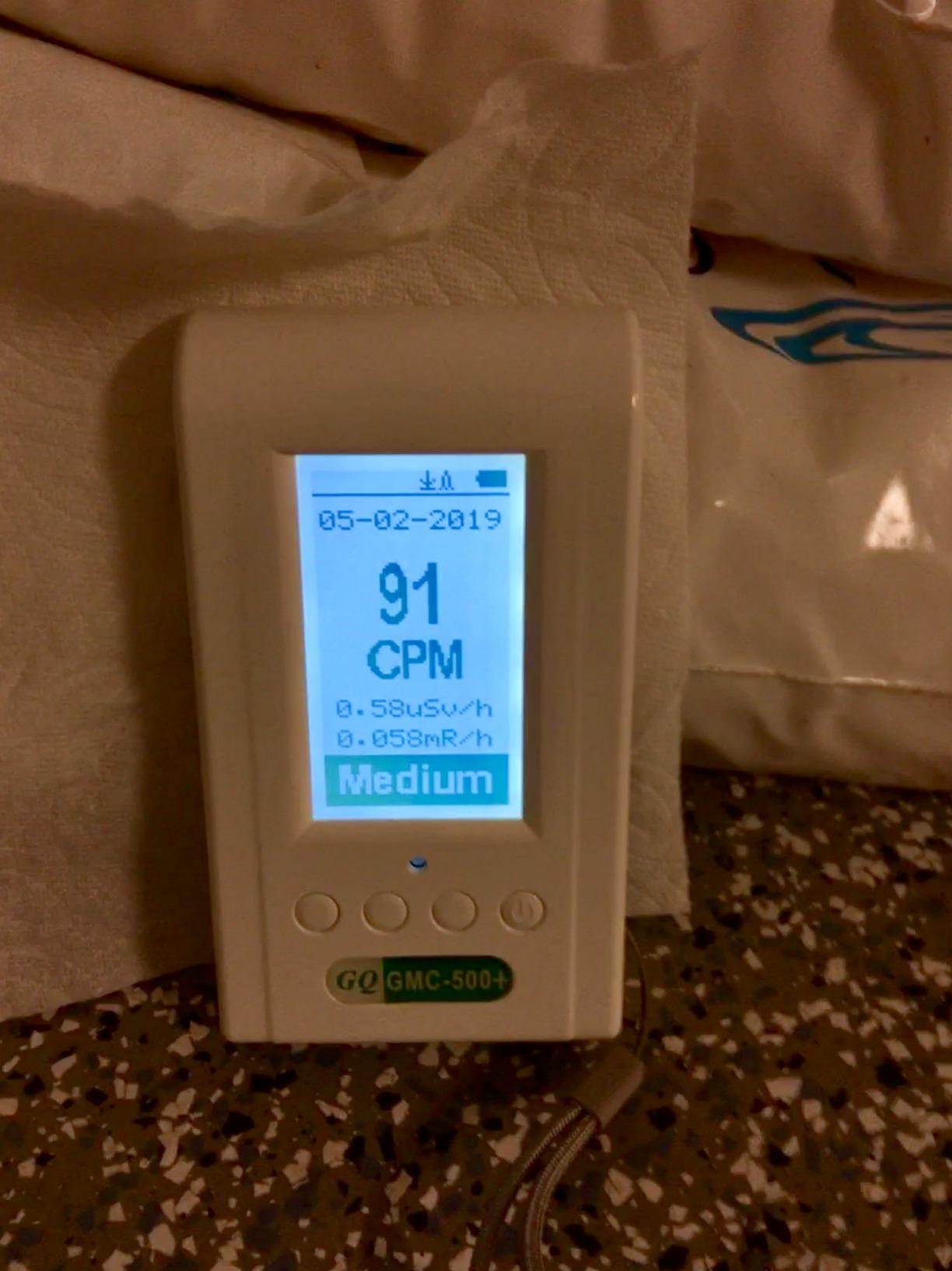 GQ GMC-500Plus Geiger Counter Nuclear Radiation Detector Monitor Dosimeter, White customer photo 1