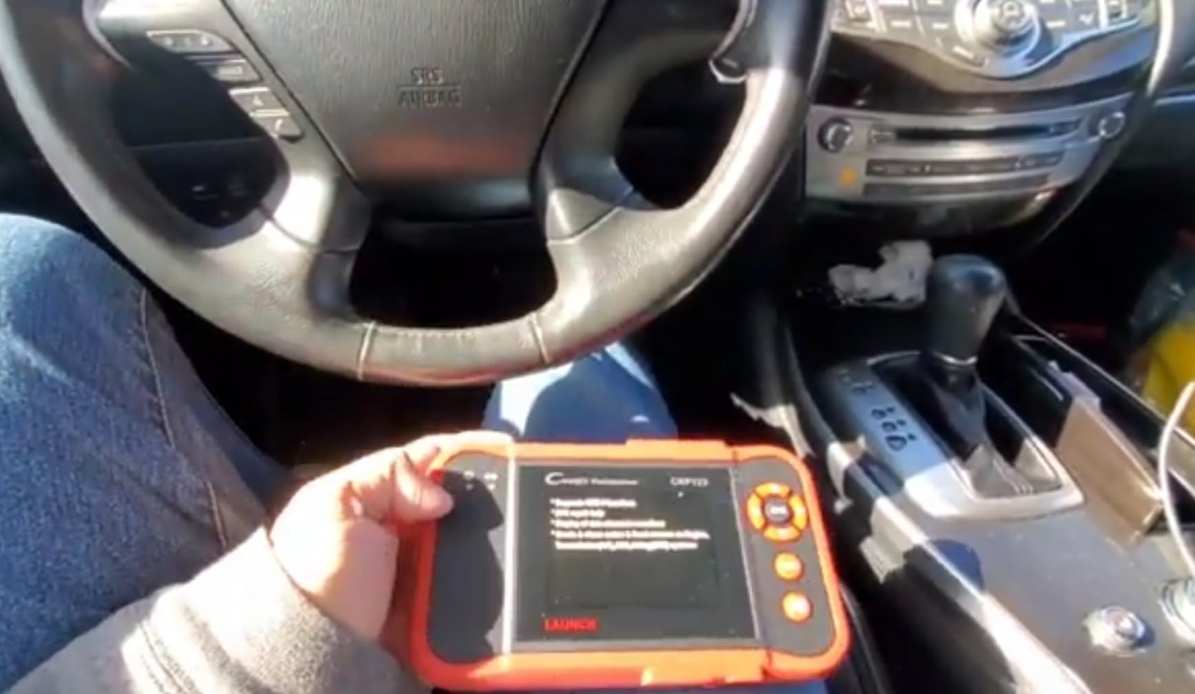 LAUNCH CRP123 V2.0 OBD2 Scanner-2026 New Model Engine/ABS/SRS/Transmission Diagnostic Scan Tool SRS Airbag Code Reader,3 Reset Oil Service/Throttle Relearn/SAS Reset,Lifetime Free Update customer photo 1