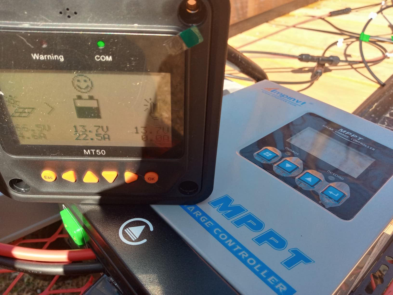 Victron Energy SmartSolar MPPT Solar Charge Controller (Bluetooth) - 100V, 50 amp, 12/24-Volt customer photo 1