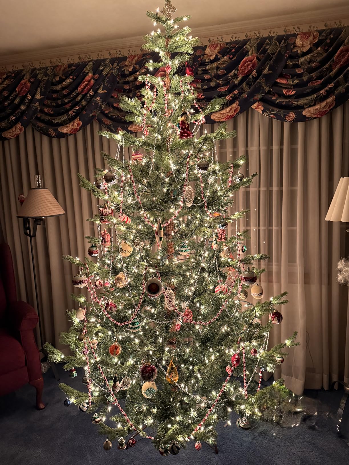 National Tree Company 'Feel Real' Pre-lit Artificial Christmas Tree | Norwegian Spruce - 7.5 ft customer photo 2
