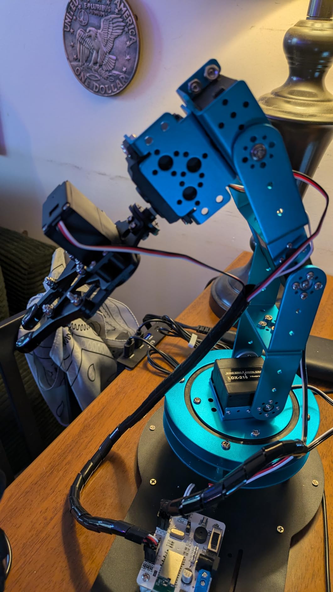 LewanSoul Robotic Arm Kit 6DOF Programming Robot Arm with 5 Servo, Handle, Mechanical Claw and More, PC Software APP Control with Tutorial customer photo 1