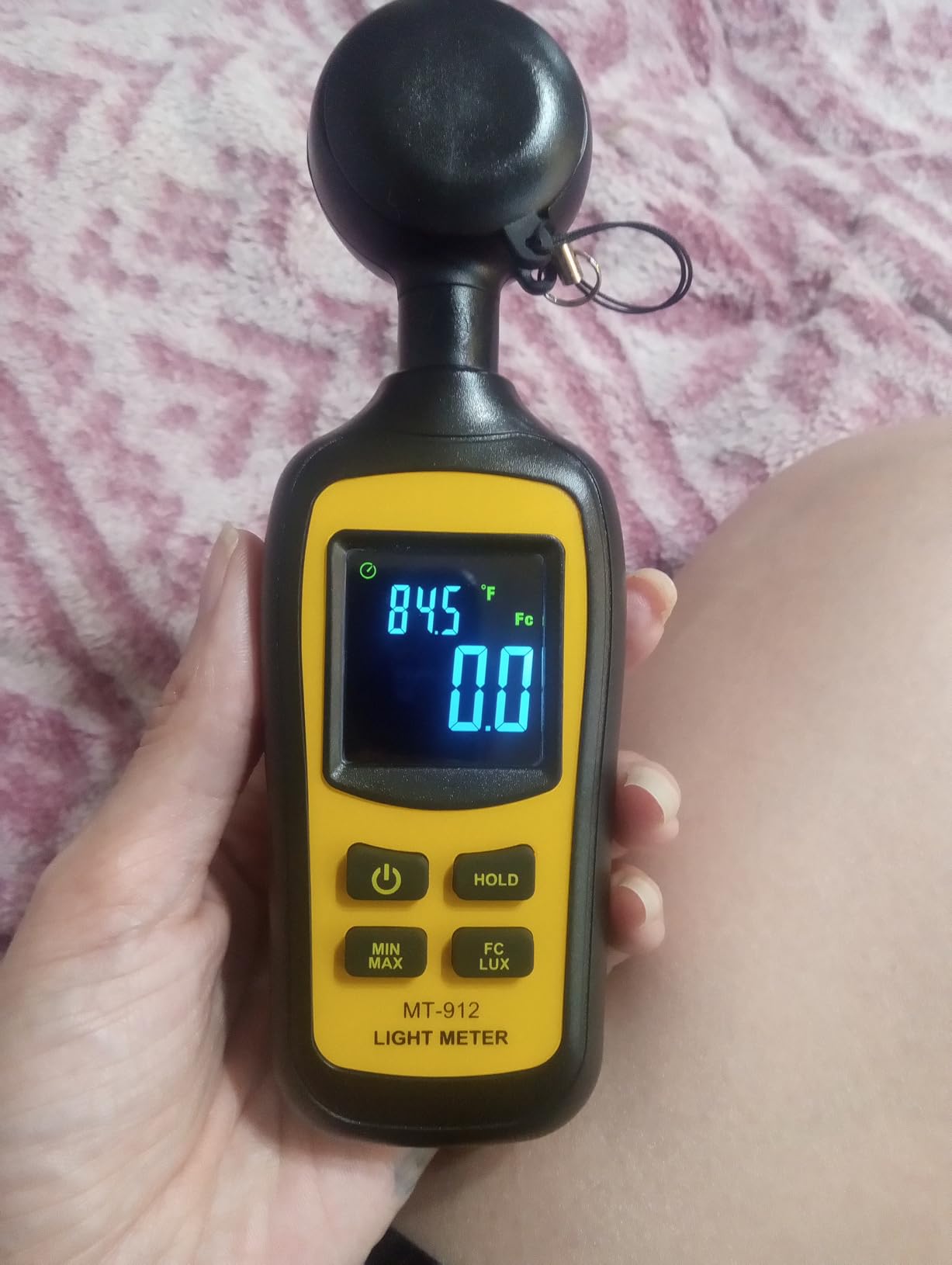 Light Meter Digital Illuminance Meter Handheld Ambient Temperature Measurer, Range up to 200,000 Lux, Luxmeter with 4 Digit Color LCD Screen customer photo 2