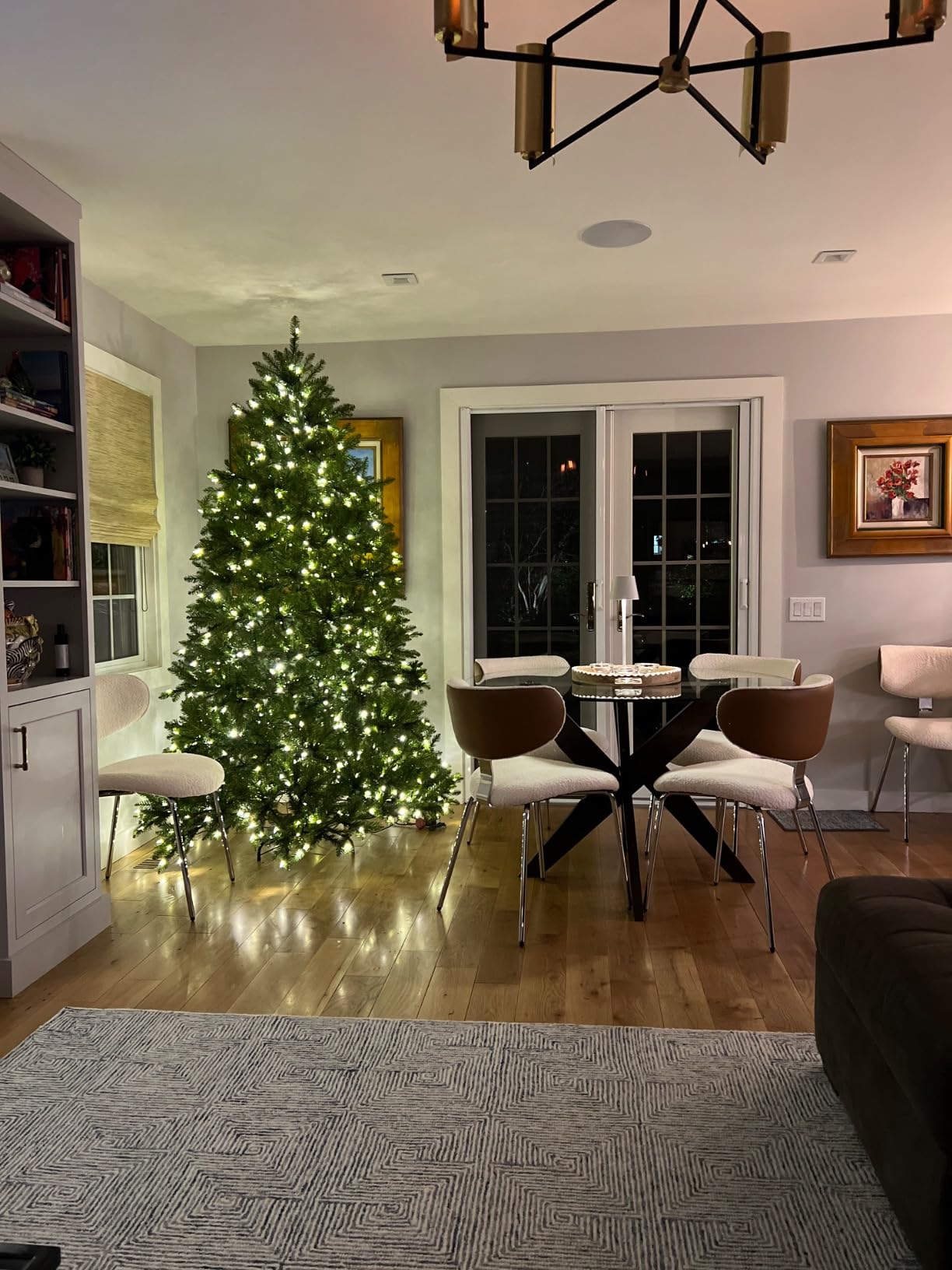 Goplus 8ft Pre-lit Artificial Christmas Tree, Hinged Premium Spruce Xmas Full Tree with 1438 PVC Tips, 430 LED Lights, Folding Metal Stand, for Home Office Party Decoration customer photo 1