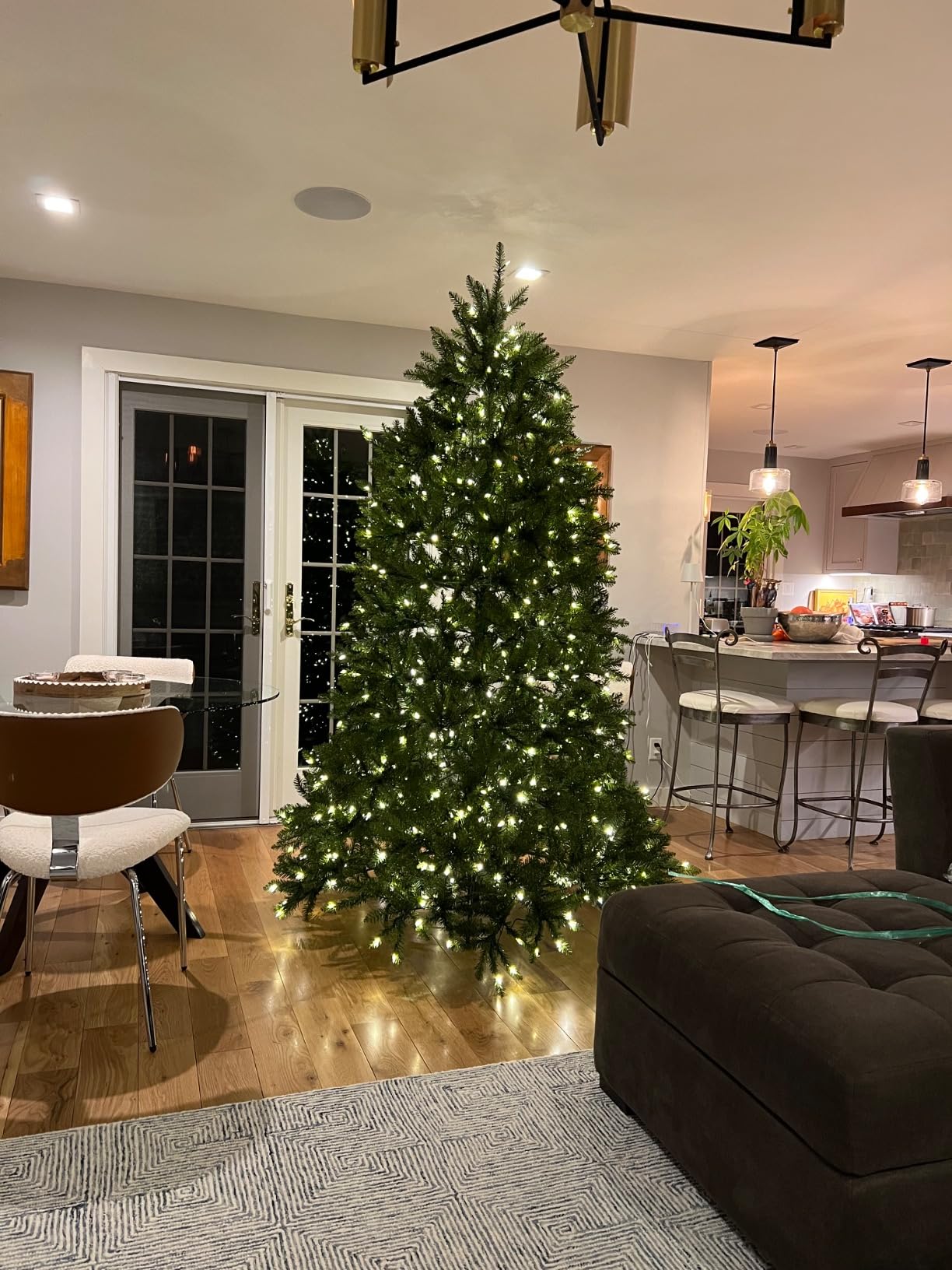 Goplus 8ft Pre-lit Artificial Christmas Tree, Hinged Premium Spruce Xmas Full Tree with 1438 PVC Tips, 430 LED Lights, Folding Metal Stand, for Home Office Party Decoration customer photo 2